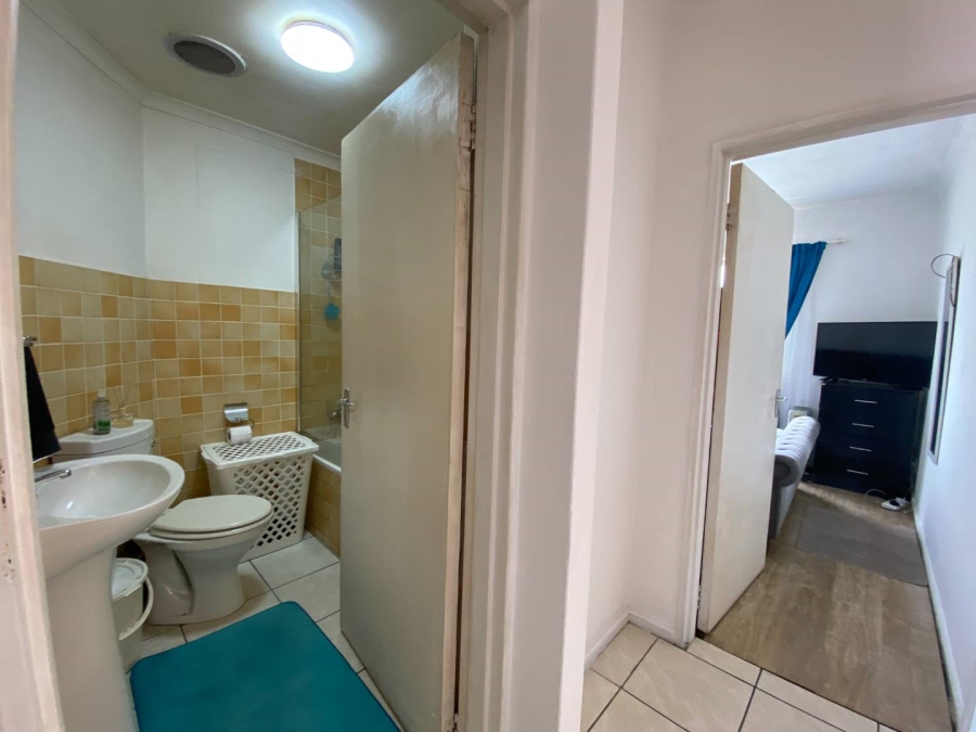 2 Bedroom Property for Sale in Bridgetown Western Cape